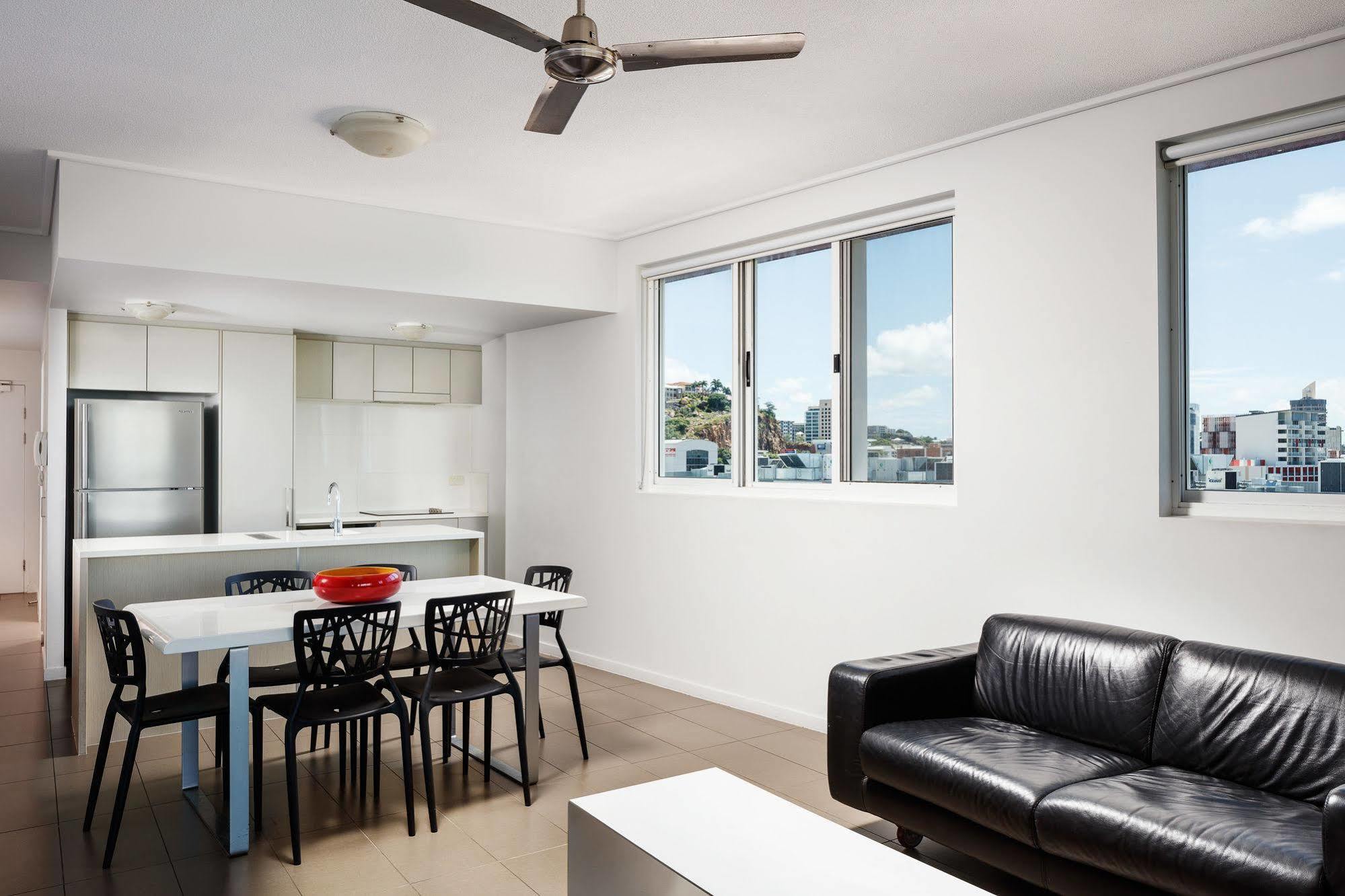 Central Holborn Apartments Townsville Eksteriør billede